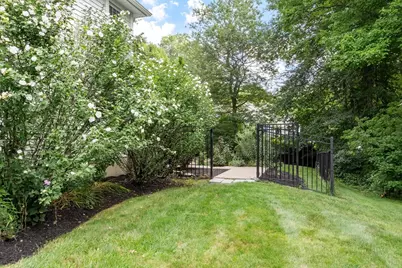 27 Hapgood Way, Shrewsbury, MA 01545 - Photo 32