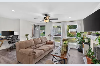 18 Vernon St, Ayer, MA 01432 - Photo 8