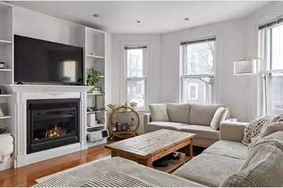 257 E St #1, Boston, MA 02127 - Photo 2