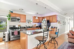 29 Elmwood St, Somerville, MA 02144 - Photo 6
