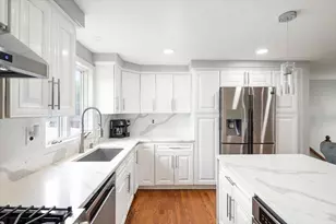 7 Alyssum, Billerica, MA 01821 - Photo 8
