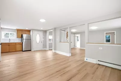 113 Liberty St, Lowell, MA 01851 - Photo 8