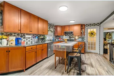 31 Helen Dr, West Boylston, MA 01583 - Photo 4