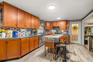31 Helen Dr, West Boylston, MA 01583 - Photo 4