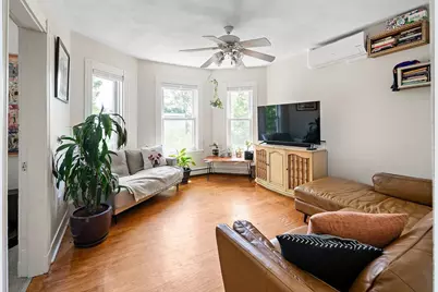 39 Regent St #3, Cambridge, MA 02140 - Photo 2