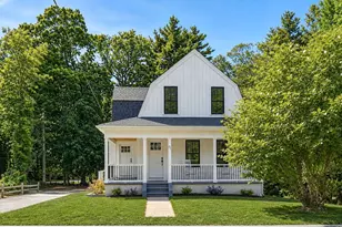 21 King St, Hanover, MA 02339 - Photo 1