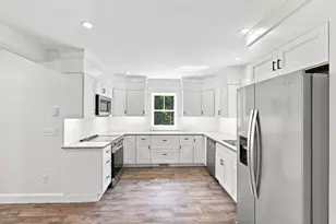 21 King St, Hanover, MA 02339 - Photo 12