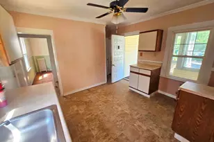186 Burbank St, Pittsfield, MA 01201 - Photo 4