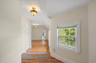 8 Crown St, Worcester, MA 01609 - Photo 18