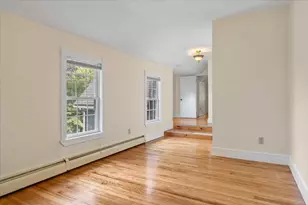 8 Crown St, Worcester, MA 01609 - Photo 20