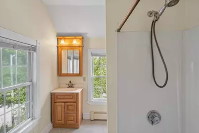 8 Crown St #8, Worcester, MA 01609 - Photo 22