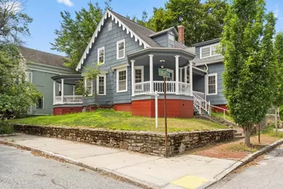 8 Crown St #8, Worcester, MA 01609 - Photo 1