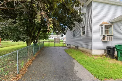 118 Blanchwood Ave, Chicopee, MA 01013 - Photo 4