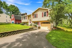 4 Picadilly St, Upton, MA 01568 - Photo 34