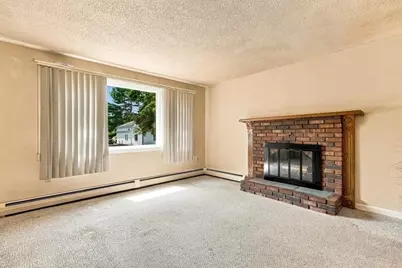 4 Picadilly St, Upton, MA 01568 - Photo 8