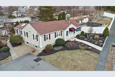 8 Grace Rd, Woburn, MA 01801 - Photo 12
