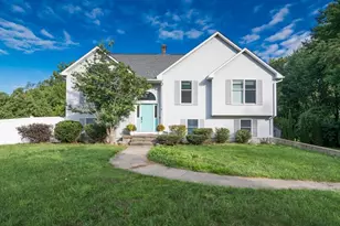 4 Phillips Pl, Hadley, MA 01035 - Photo 1
