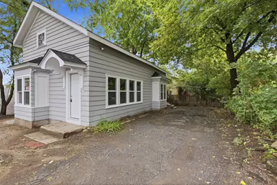 25 Redman Pl, Fitchburg, MA 01420 - Photo 2