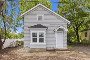 25 Redman Pl, Fitchburg, MA 01420 - Photo 1