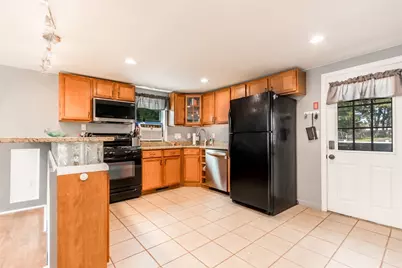 4 Standish Ave, Wareham, MA 02538 - Photo 10