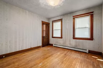 6 Indiana St, Worcester, MA 01604 - Photo 12
