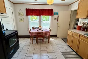 217 Middleboro Rd, Freetown, MA 02717 - Photo 8