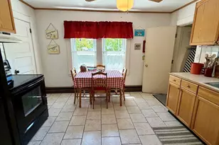 217 Middleboro Rd, Freetown, MA 02717 - Photo 8
