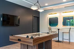 289 Walk Hill St, Boston, MA 02131 - Photo 12