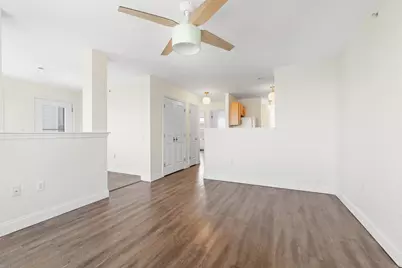 429 Border St #6, Boston, MA 02128 - Photo 8