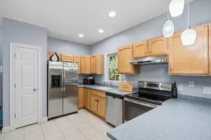 13 Knowlton Cir, Upton, MA 01568 - Photo 12