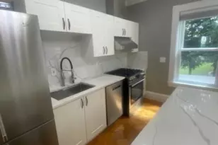 42 Hollis St, Newton, MA 02458 - Photo 6