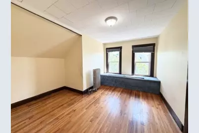 38 Illinois Ave. #2, Somerville, MA 02145 - Photo 8