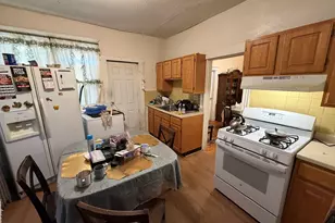 25 Estella St, Boston, MA 02126 - Photo 6