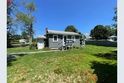 39 Newton Ave, Holbrook, MA 02343 - Photo 2