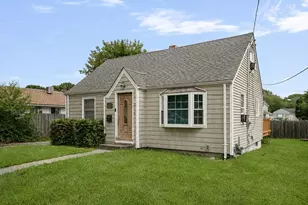 10 Sidney Ave, Swansea, MA 02777 - Photo 2