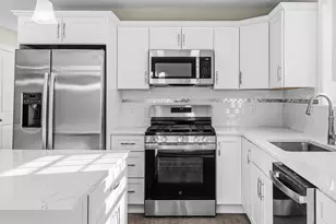 1001 Bay St, Fall River, MA 02724 - Photo 6