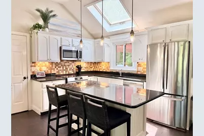 31 Childs St, Barnstable, MA 02632 - Photo 2