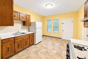 19 Bradford St, Everett, MA 02149 - Photo 8
