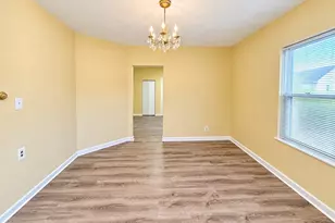 19 Bradford St, Everett, MA 02149 - Photo 4
