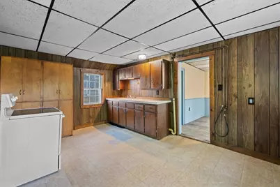 8 Park St, Oxford, MA 01540 - Photo 16