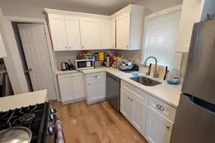 22 Walnut St, Revere, MA 02151 - Photo 2