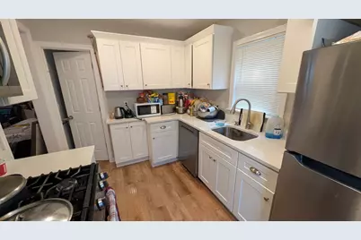 22 Walnut St, Revere, MA 02151 - Photo 2