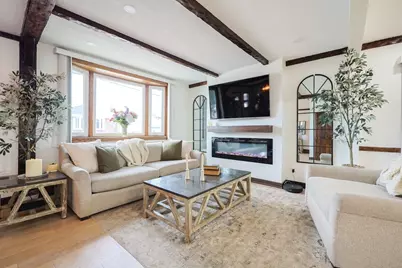 115 Charger St, Revere, MA 02151 - Photo 16