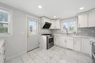 24 Ford St, Dedham, MA 02026 - Photo 10