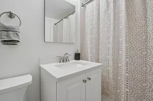 2 Hawthorne Pl, Boston, MA 02114 - Photo 12