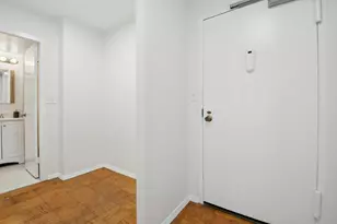 2 Hawthorne Pl, Boston, MA 02114 - Photo 14