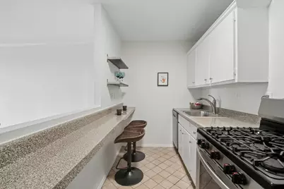 2 Hawthorne Pl #10K, Boston, MA 02114 - Photo 10
