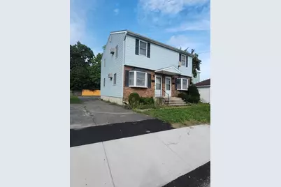 11 Dineen St #1, Springfield, MA 01104 - Photo 2