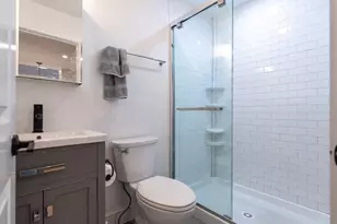 54 Burbank St, Boston, MA 02115 - Photo 8