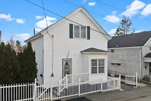 31 Sachem St, Fall River, MA 02724 - Photo 1